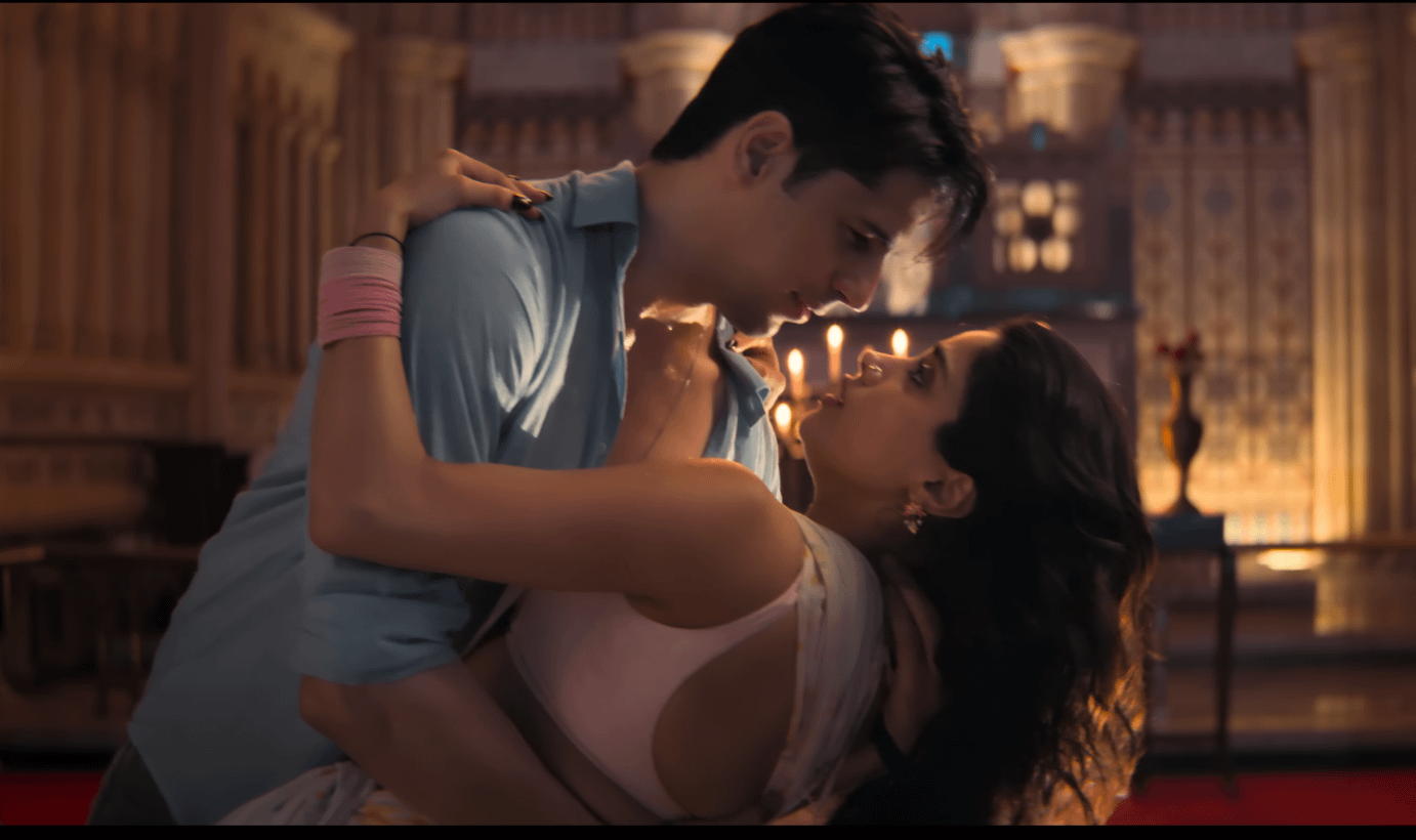 Read more about the article “Param Sundari: A Rom-Com Delight with a Record Opening Day Collection!”